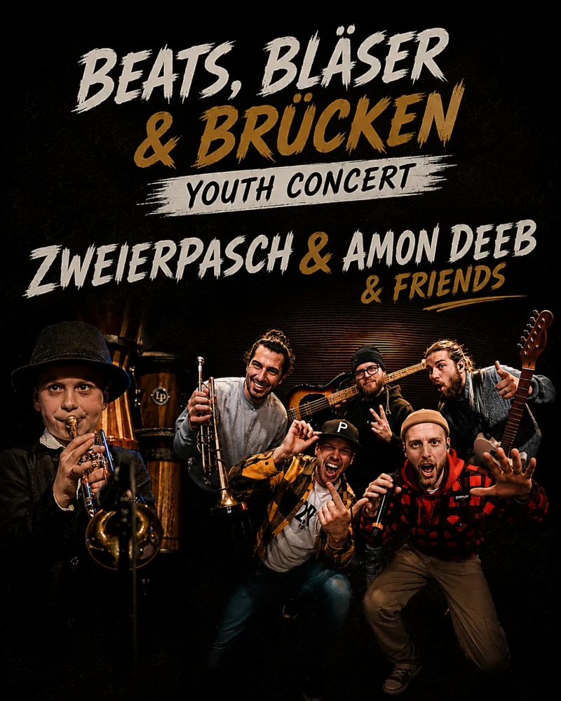 Zweierpasch und Amon Deeb – sechs Musiker mit Trompete, Bass und Gitarre vor schwarzem Hintergrund
